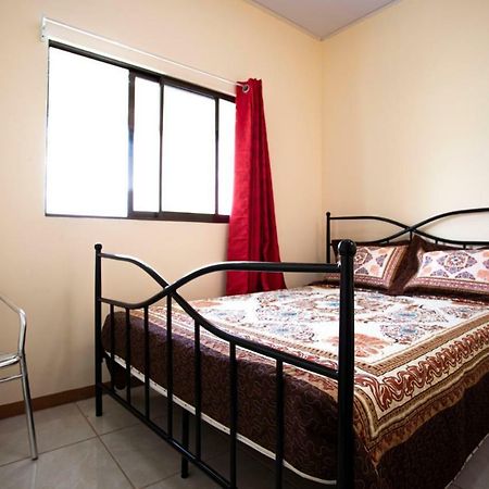 Flor De Katty Hostel Airport Рио-Сегундо Экстерьер фото